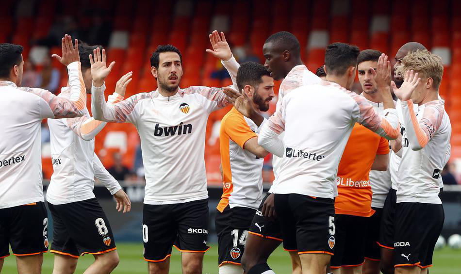 AYX游戏入口-阿贾克斯与法兰克福欧战风云再起